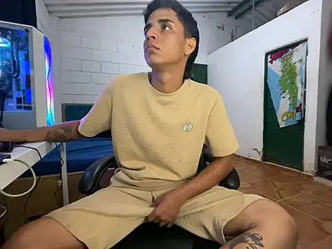 Max TheHorseDick online show from April 2026 03:45:01 AM