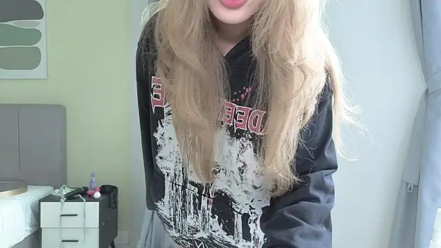 TammiLou online show from November 2025 05:54:01 AM