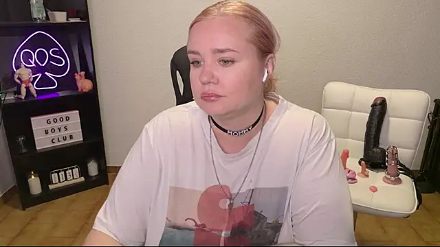 MargotGrey online show from June 2026 05:15:01 PM