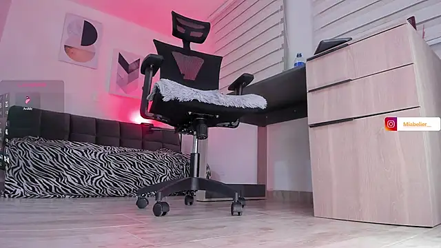 Miabelier online show from November 2025 12:02:02 AM