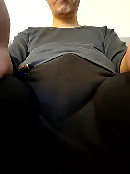 Snapshot of Ssk10N chatting on December 2025 11:03:02 AM Ssk10N online show from December 2025 11:03:02 AM