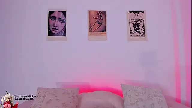 Snapshot of Moonlight1002 chatting on November 2025 09:42:02 AM Moonlight1002 online show from November 2025 09:42:02 AM