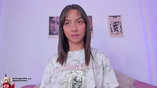 Snapshot of Moonlight1002 chatting on November 2025 06:21:01 PM Moonlight1002 online show from November 2025 06:21:01 PM