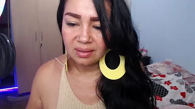 Snapshot of RUBII-ADAMS chatting on May 2026 02:57:02 PM RUBII-ADAMS online show from May 2026 02:57:02 PM