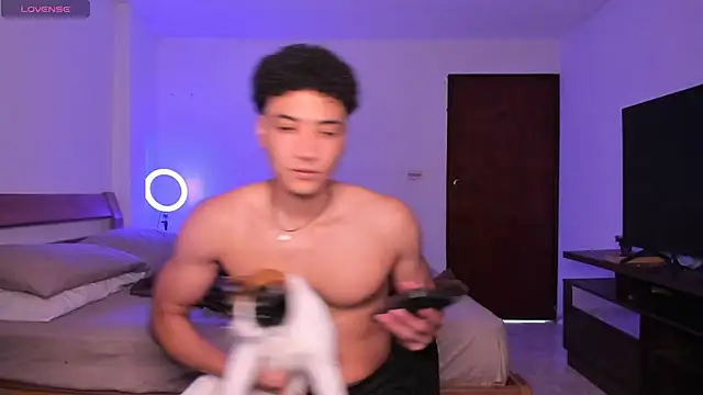 Snapshot of MitchellXD chatting on December 2024 01:44:01 PM MitchellXD online show from December 2024 01:44:01 PM