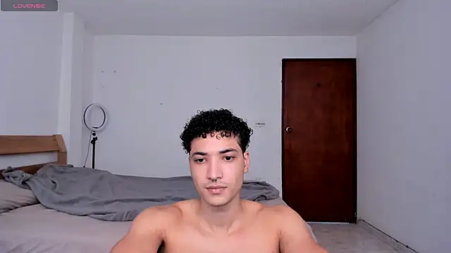 Snapshot of MitchellXD chatting on December 2024 09:08:01 PM MitchellXD online show from December 2024 09:08:01 PM