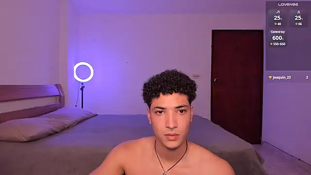 Snapshot of MitchellXD chatting on December 2024 10:59:01 PM MitchellXD online show from December 2024 10:59:01 PM