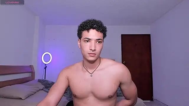 Snapshot of MitchellXD chatting on December 2024 08:15:01 PM MitchellXD online show from December 2024 08:15:01 PM