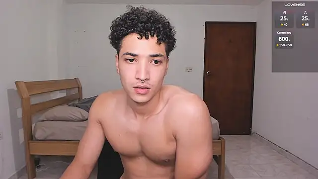 Snapshot of MitchellXD chatting on December 2024 12:43:02 AM MitchellXD online show from December 2024 12:43:02 AM