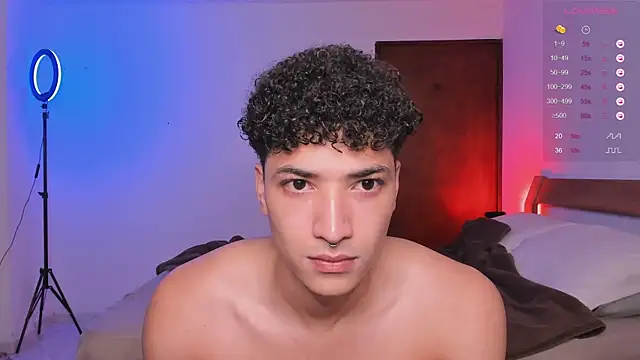 Snapshot of MitchellXD chatting on January 2025 04:03:01 PM MitchellXD online show from January 2025 04:03:01 PM