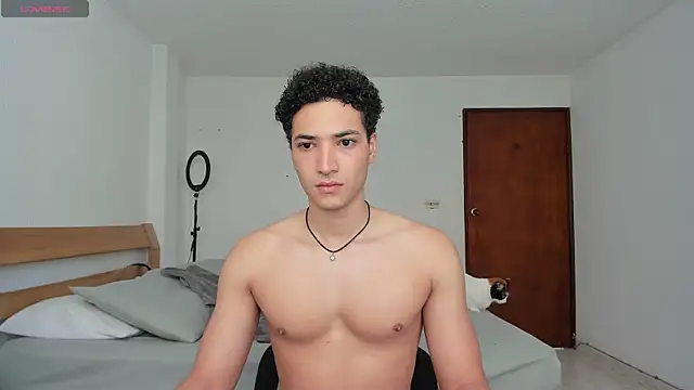 Snapshot of MitchellXD chatting on March 2025 02:45:01 PM MitchellXD online show from March 2025 02:45:01 PM