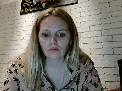 Snapshot of Angel_girllovemy chatting on November 2025 03:29:02 PM Angel girllovemy online show from November 2025 03:29:02 PM