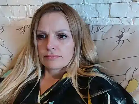 Snapshot of Angel_girllovemy chatting on November 2025 11:22:01 AM Angel girllovemy online show from November 2025 11:22:01 AM