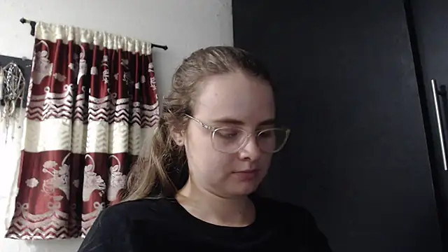 HellenMiyer1111 online show from November 2025 07:14:01 PM