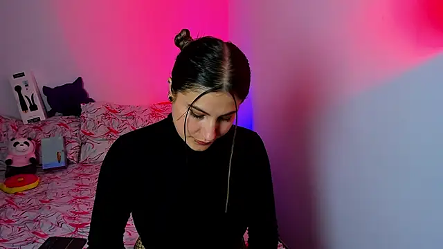 amelie collins online show from March 2025 02:04:02 AM