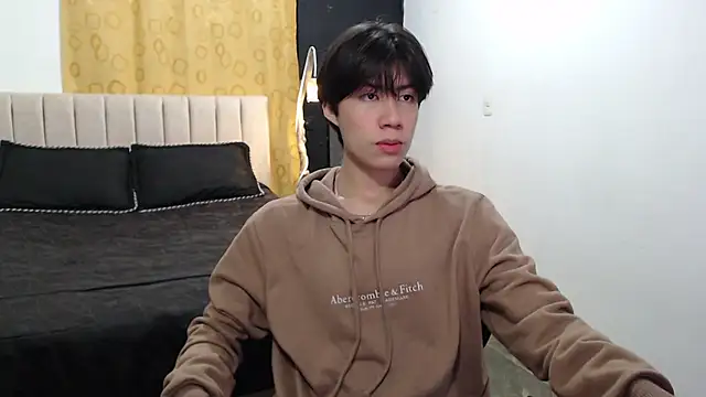 Snapshot of Elio-cam chatting on February 2025 09:13:02 AM Elio-cam online show from February 2025 09:13:02 AM