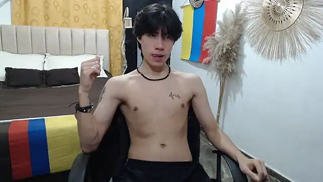 Elio-cam online show from June 2026 06:19:01 AM