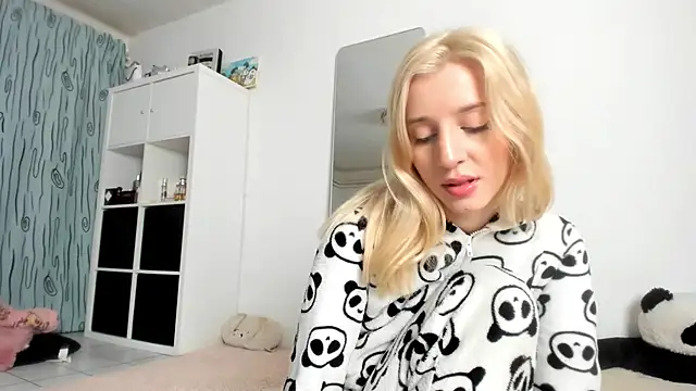 KenzieDawton online show from November 2025 04:46:02 AM