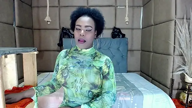 CatrinaGill online show from October 2025 12:00:01 AM