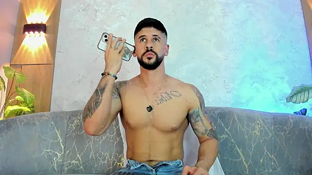 Petesevans online show from July 2026 10:14:01 PM