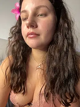 Snapshot of likaxxx chatting on December 2024 02:17:02 PM likaxxx online show from December 2024 02:17:02 PM