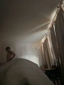 Snapshot of shehandme chatting on February 2026 08:29:02 AM shehandme online show from February 2026 08:29:02 AM