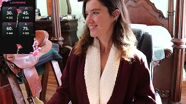 Snapshot of thornburyrose chatting on February 2025 08:26:01 PM thornburyrose online show from February 2025 08:26:01 PM