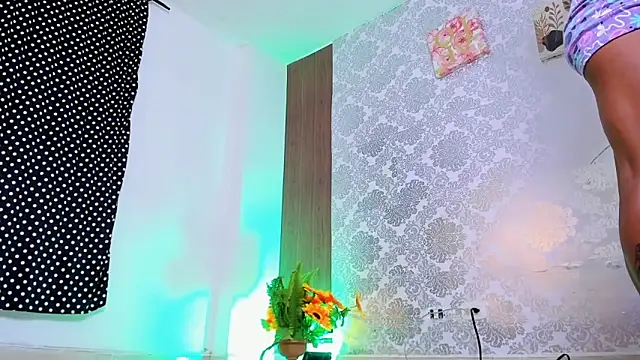 Snapshot of kelly_thomson chatting on November 2025 11:03:01 PM kelly thomson online show from November 2025 11:03:01 PM