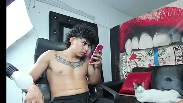 Strongernastyx online show from January 2025 02:00:02 AM