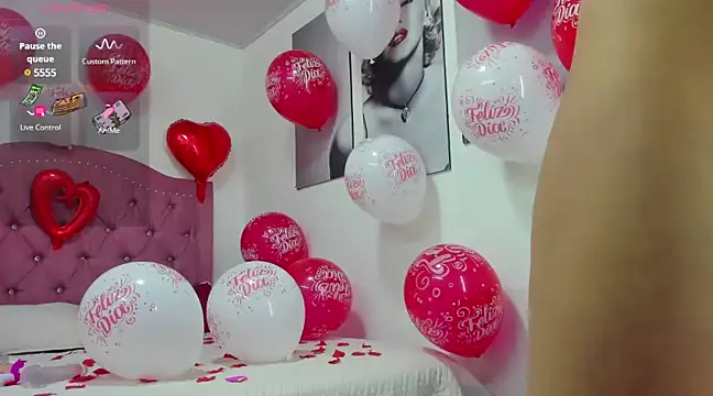 izzy cum online show from February 2025 12:03:02 PM