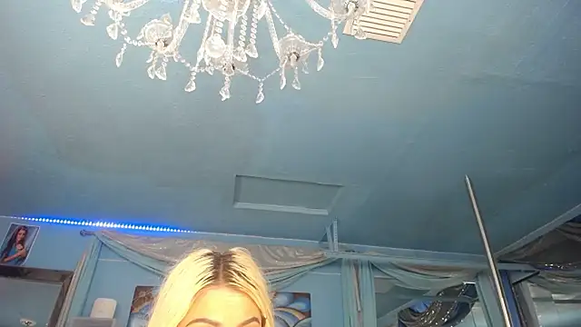 Snapshot of ADRIANNA_FOX chatting on June 2026 09:57:01 PM ADRIANNA FOX online show from June 2026 09:57:01 PM