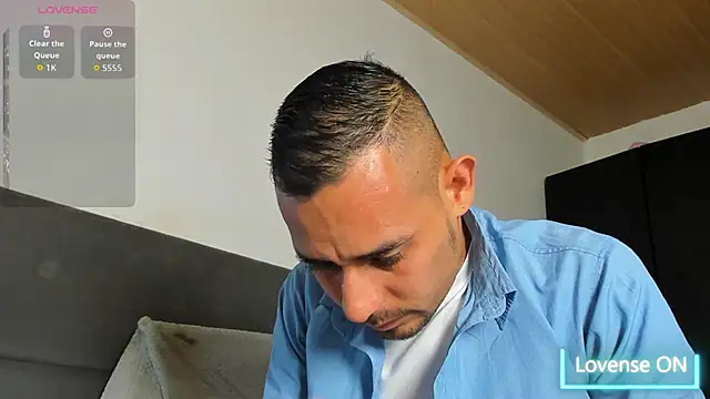 jhonyalzate2 online show from March 2026 03:14:02 AM