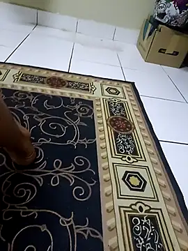 Snapshot of MrRight90 chatting on December 2025 04:56:01 PM MrRight90 online show from December 2025 04:56:01 PM