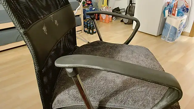 Snapshot of lumpi99 chatting on January 2025 03:58:02 AM lumpi99 online show from January 2025 03:58:02 AM