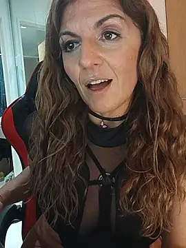 Carolain3 9 online show from May 2026 08:39:01 PM