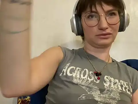 Snapshot of -CatchMe- chatting on November 2025 09:50:02 PM -CatchMe- online show from November 2025 09:50:02 PM