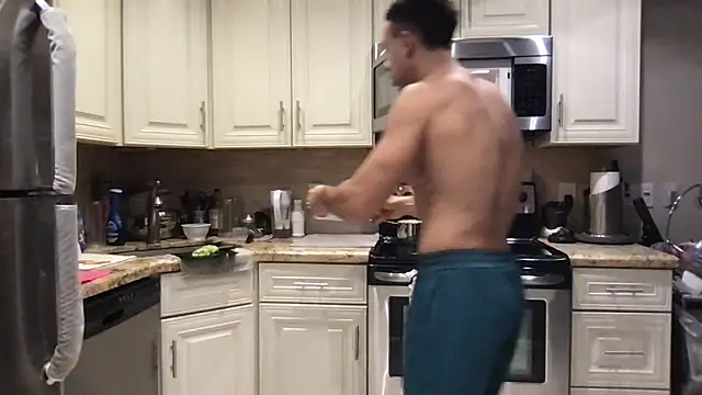 BigGuyMuscle online show from February 2026 12:45:02 AM