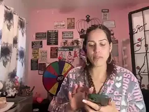 latinacubana online show from January 2025 10:26:01 PM