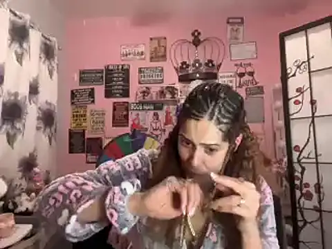 latinacubana online show from January 2025 01:30:01 AM