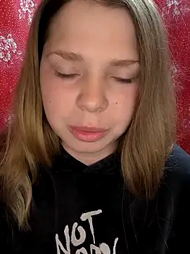 Zuli Kiska online show from April 2026 07:25:02 PM