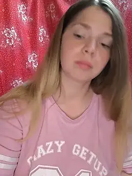 Snapshot of Zuli_Kiska chatting on June 2026 08:02:01 PM Zuli Kiska online show from June 2026 08:02:01 PM