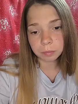 Snapshot of Zuli_Kiska chatting on June 2026 10:15:01 AM Zuli Kiska online show from June 2026 10:15:01 AM