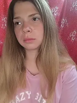 Snapshot of Zuli_Kiska chatting on July 2026 05:34:01 AM Zuli Kiska online show from July 2026 05:34:01 AM