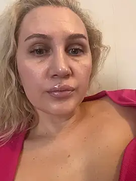 YourBlondee online show from March 2026 04:06:02 AM