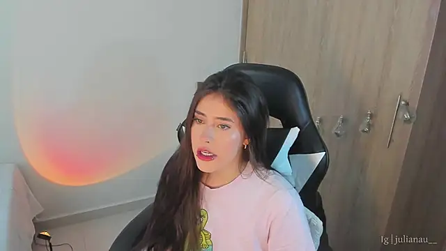 iriswest  online show from January 2025 10:35:02 PM