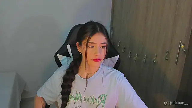 iriswest  online show from January 2025 02:01:01 AM