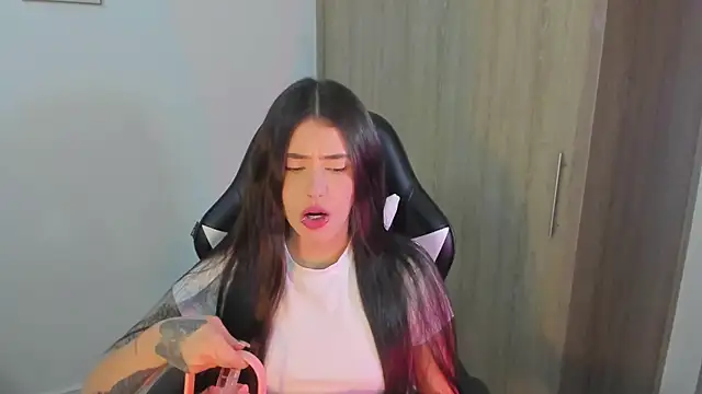 iriswest  online show from January 2025 01:45:02 AM