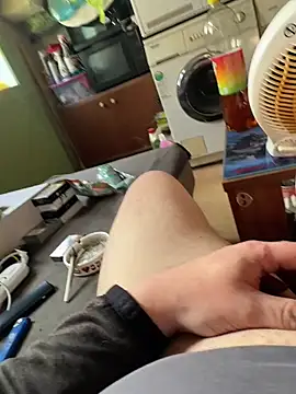 MatThiAs2806 online show from April 2026 07:11:01 AM