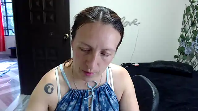 Snapshot of kittykalor09 chatting on June 2026 09:39:01 PM kittykalor09 online show from June 2026 09:39:01 PM