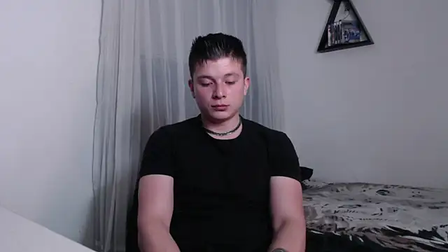Snapshot of MathewCollin chatting on January 2026 03:00:01 AM MathewCollin online show from January 2026 03:00:01 AM
